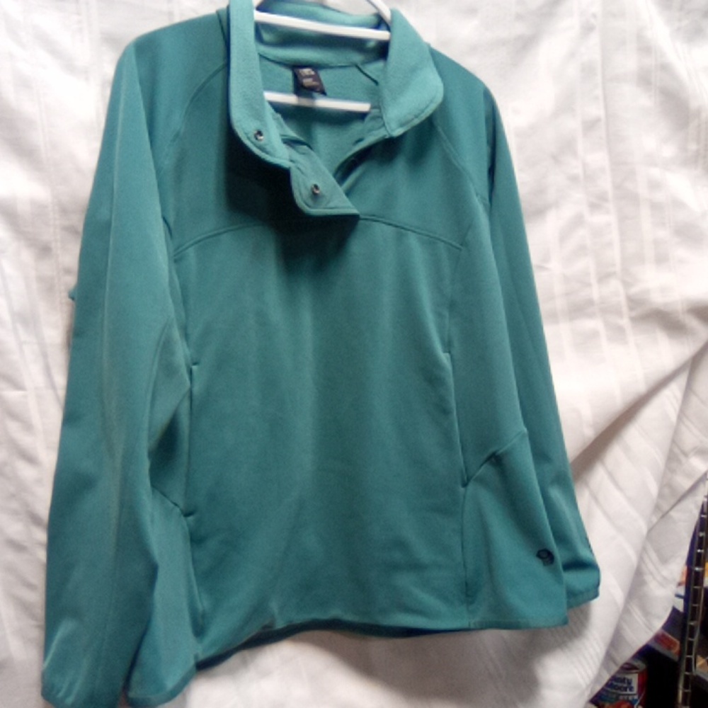 Mountain hardware pullover size xl